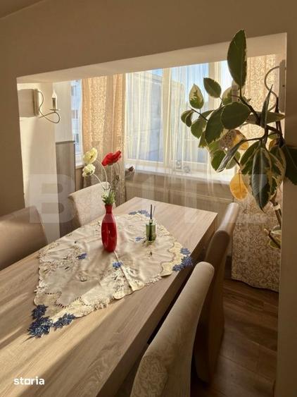 Apartament cu 4 camere decomandat în Est