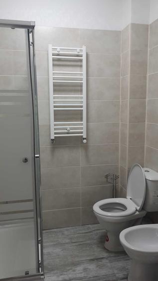 Apartament cu 3 camere decomandat în Dobroești