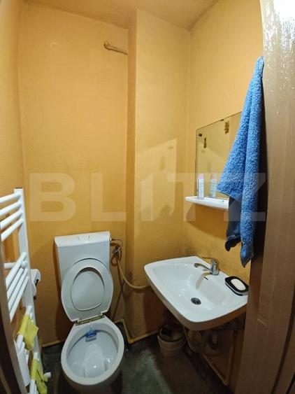 Apartament cu 4 camere semidecomandat, mobilat în Năsăud