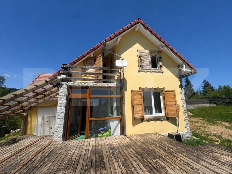 Casă individuală cu 7 camere cu Garaj în Muntele Băișorii