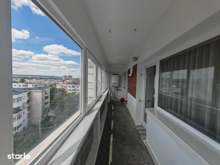 Apartament cu 2 camere decomandat în Banca Națională