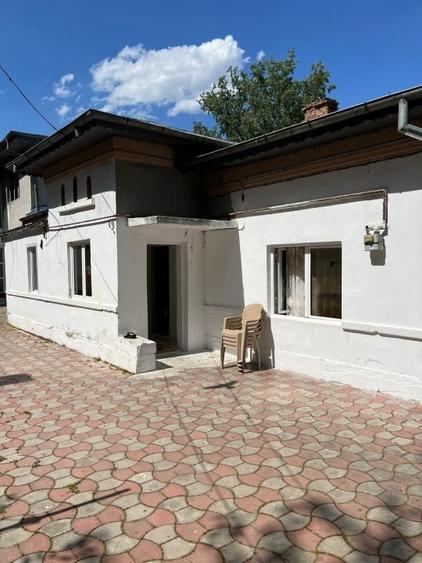 Casă individuală cu 5 camere cu Canalizare în Bucureștii Noi