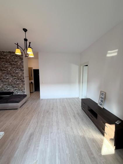 Apartament cu 2 camere semidecomandat în Militari