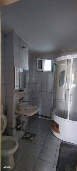 Apartament cu 3 camere decomandat în Dărmănești
