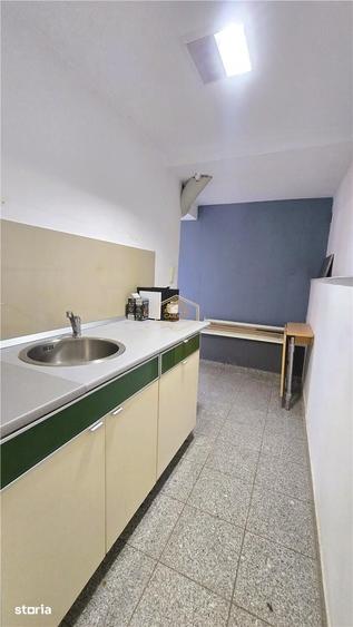 Spațiu comercial, de 99 mp, în Central