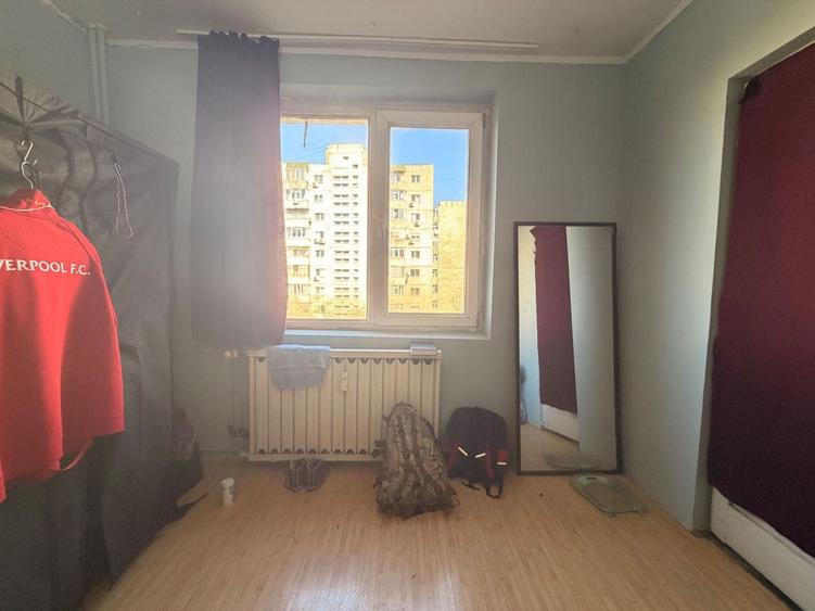 Apartament cu 3 camere în Crângași