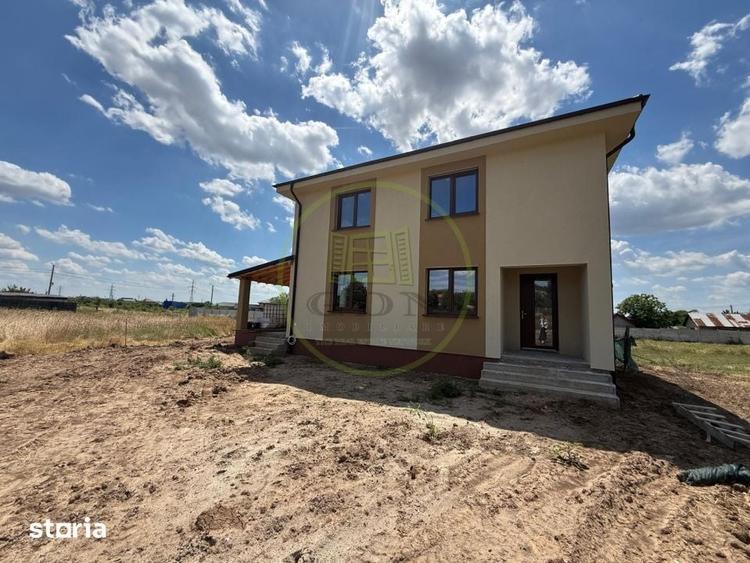 Casă cu 4 camere cu Teren 400 Mp în Bordei