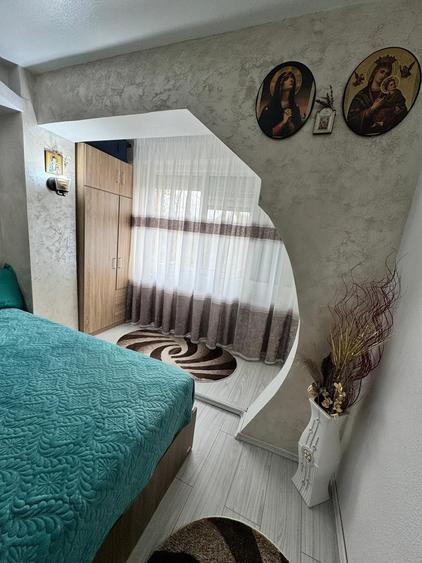Apartament cu 2 camere decomandat în Exterior Vest