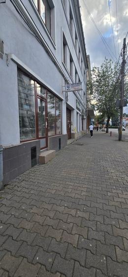 Spațiu comercial, de 64 mp, în Central