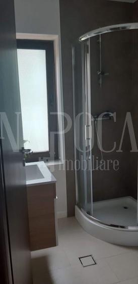 Casă individuală cu 7 camere cu Canalizare în Mănăștur