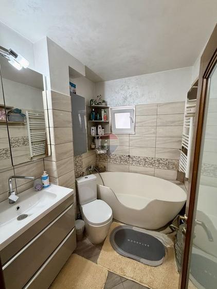 Apartament cu 3 camere decomandat în Brăilei
