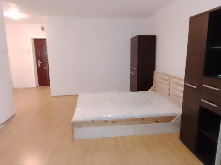 Garsonieră decomandată în Mihai Bravu