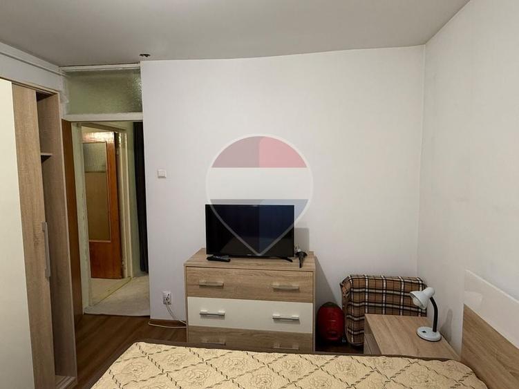 Apartament cu 2 camere semidecomandat, mobilat în Militari
