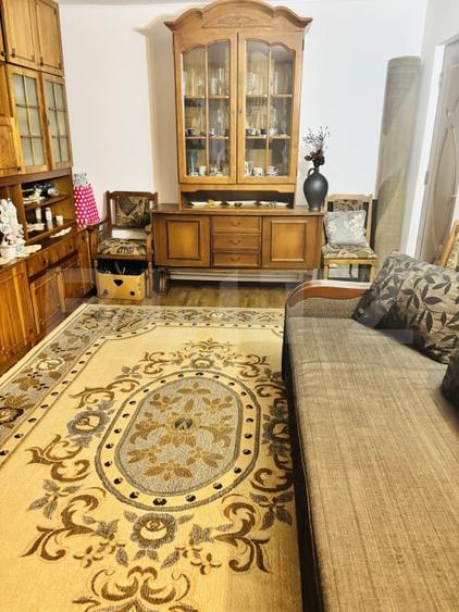 Apartament cu 4 camere decomandat, mobilat în Exterior Vest