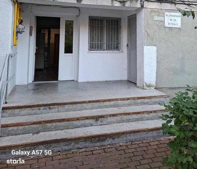 Garsonieră decomandată în Metalurgie