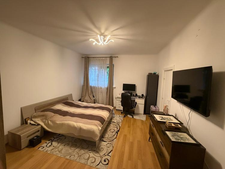 Apartament cu 3 camere circular în Gara de Nord