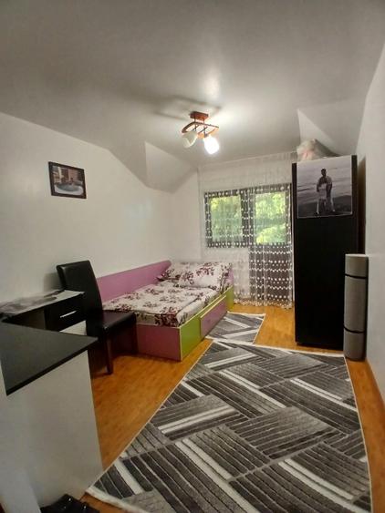 Casă individuală cu 5 camere cu Teren 2000 Mp în Exterior Nord