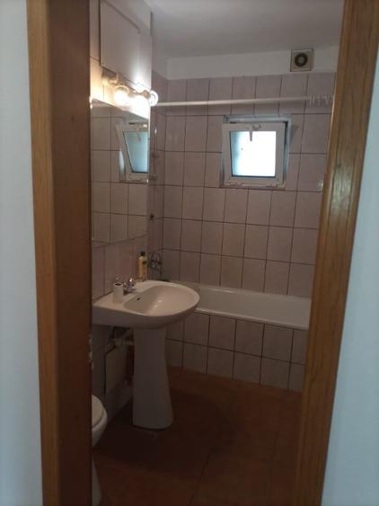Apartament cu 5 camere decomandat în Ultracentral
