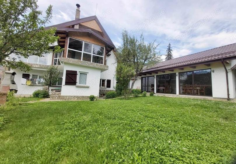 Casă cu 6 camere cu Teren 1905 Mp în Cheia