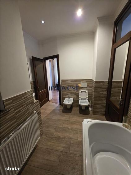 Apartament cu 3 camere nedecomandat în Central