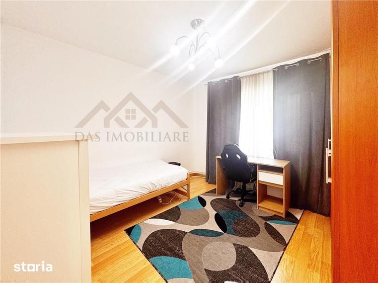 Apartament cu 3 camere în Traian