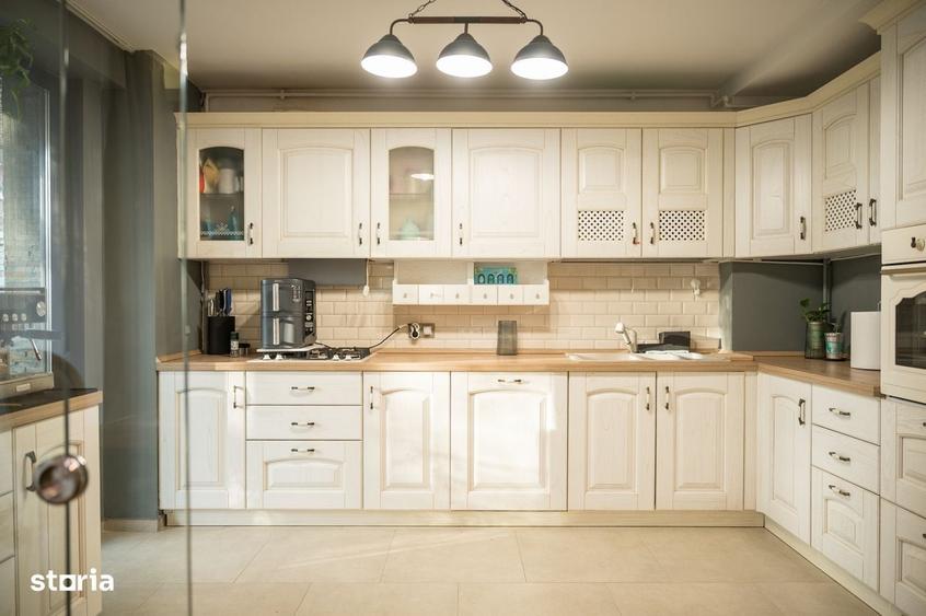 Apartament cu 4 camere în Străulești