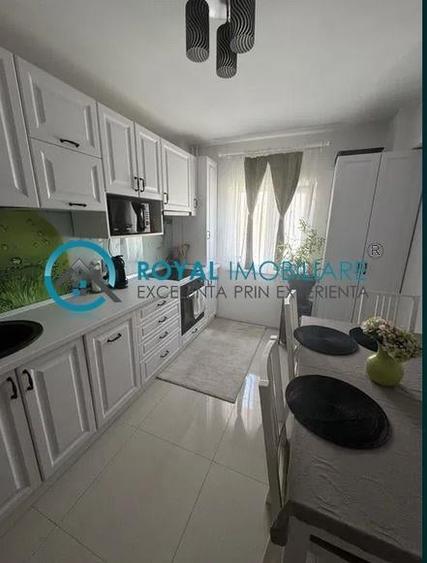 Apartament cu 4 camere decomandat, mobilat în Cantacuzino