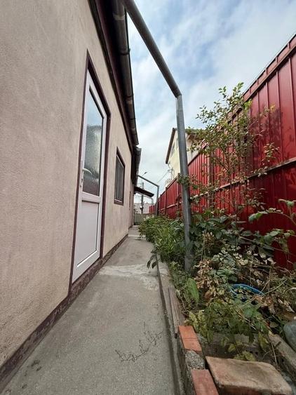 Casă cu 4 camere cu Teren 240 Mp în Păcii