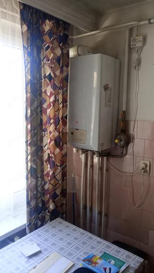 Apartament cu 3 camere decomandat în Mărăței