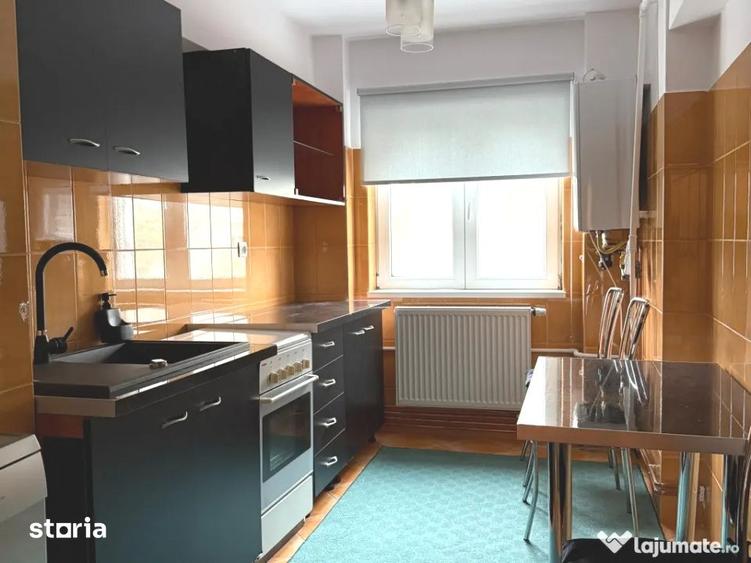 Apartament cu 3 camere decomandat în Central