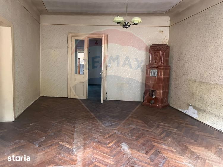 Apartament cu 4 camere în Centrul Istoric