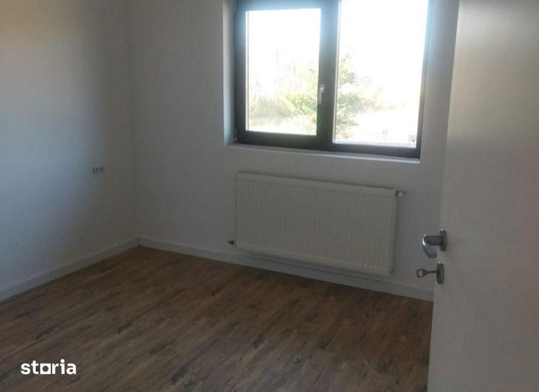 Casă cu 4 camere cu Teren 420 Mp în Miroslava