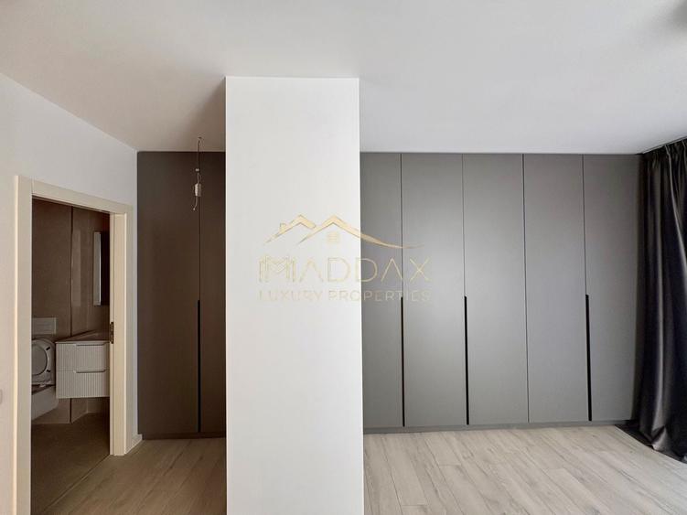 Apartament cu 3 camere semidecomandat, mobilat în Băneasa