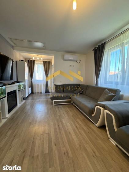 Casă cu 4 camere cu Teren 440 Mp în Sânmihaiu Român