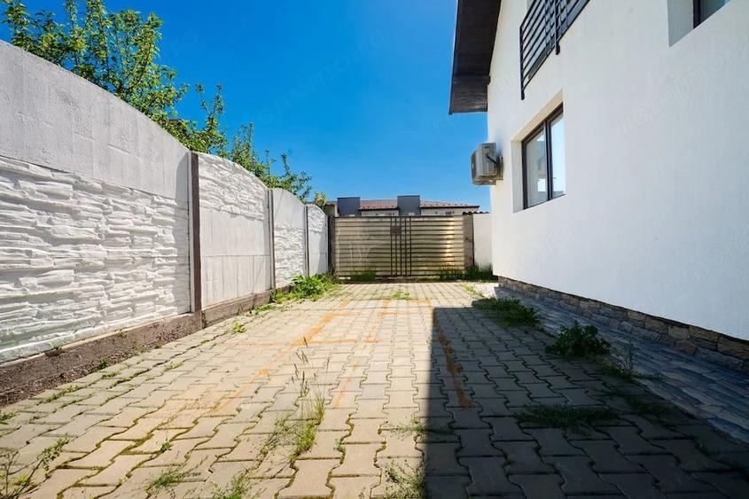 Casă cu 4 camere cu Teren 169 Mp în Central