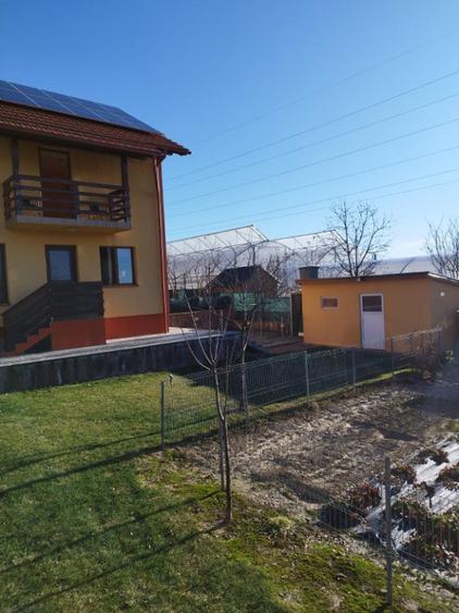 Casă cu 4 camere cu Teren 950 Mp în Central