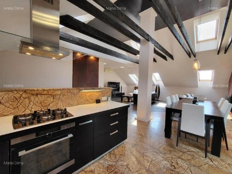 Apartament cu 4 camere semidecomandat, mobilat în Bună Ziua