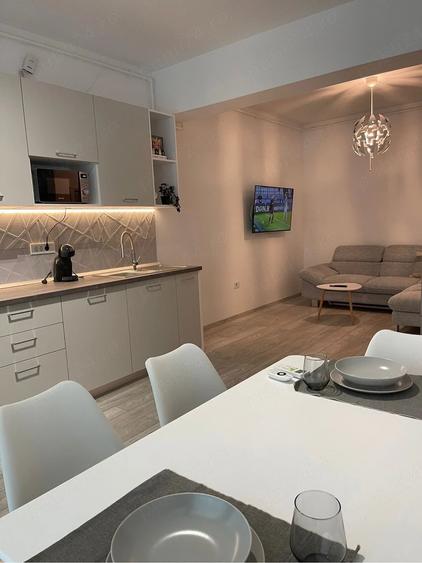 Apartament cu 2 camere decomandat în Tomis Plus