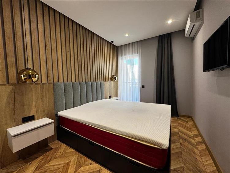 Apartament cu 2 camere semidecomandat, mobilat în Sopor