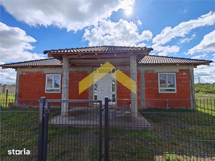 Casă cu 5 camere cu Canalizare în Vladimirescu