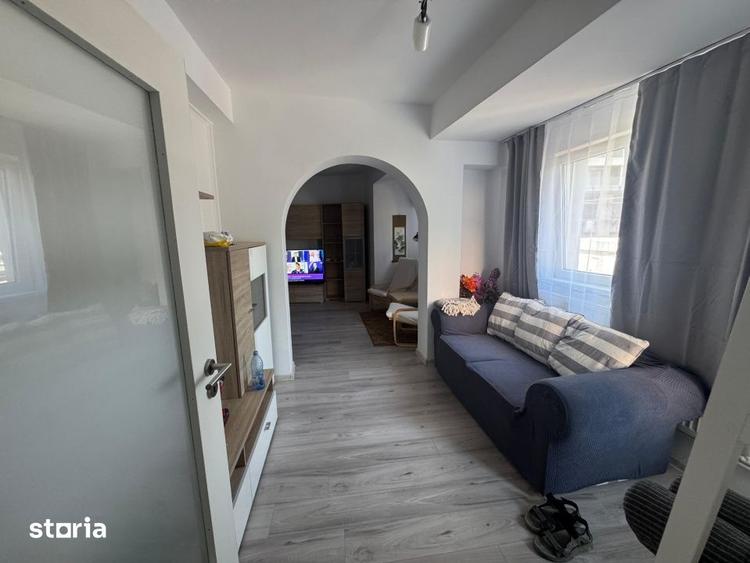 Apartament cu 3 camere, mobilat în Centrul Civic