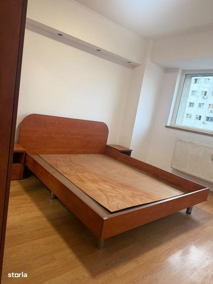 Apartament cu 3 camere decomandat în Colentina