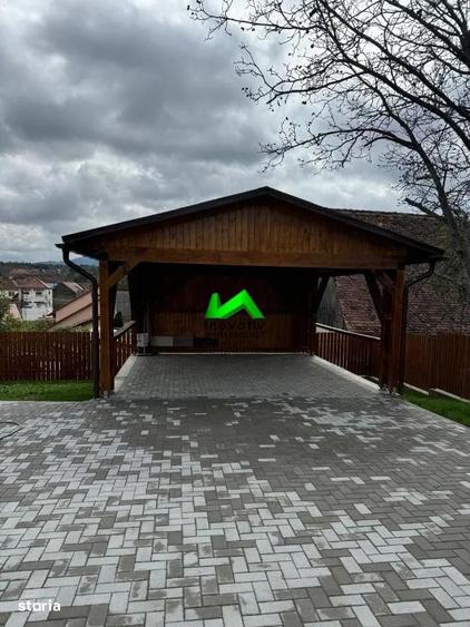 Casă cu 4 camere cu Teren 450 Mp în Central