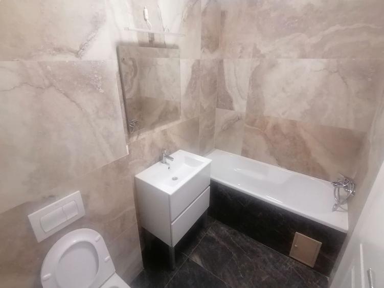 Garsonieră decomandată în Central