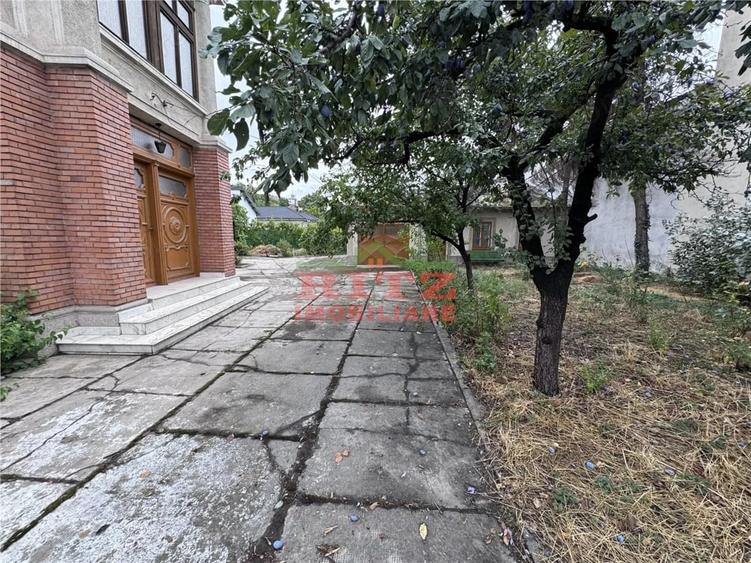 Casă cu 2 camere cu Teren 938 Mp în Sud