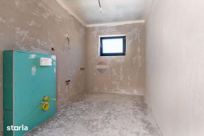 Casă cu 6 camere cu Teren 400 Mp în Feleacu