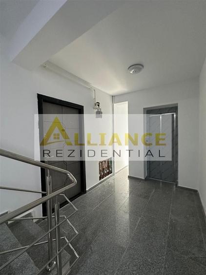 Apartament cu 2 camere decomandat în Apărătorii Patriei