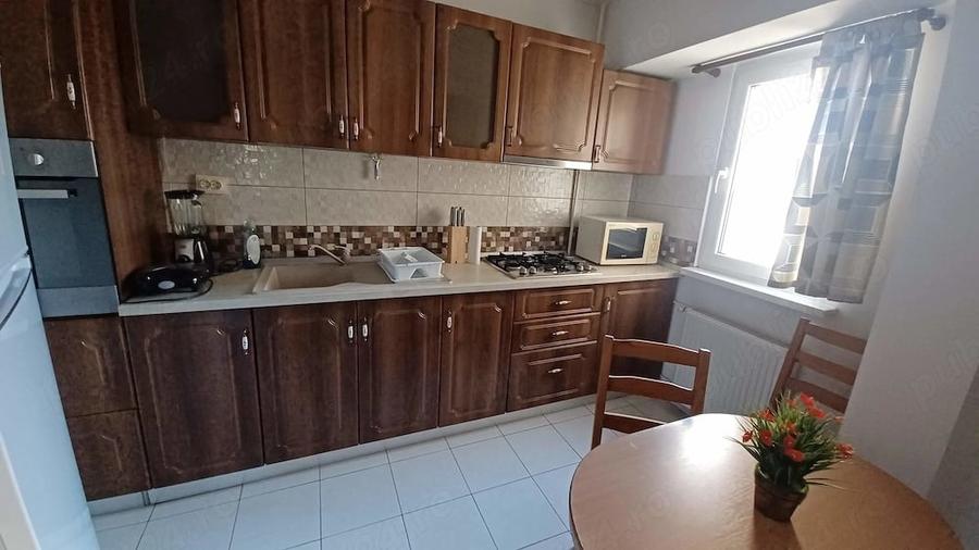 Apartament cu 2 camere semidecomandat, mobilat în Drumul Găzarului