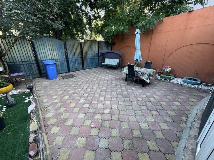 Casă cu 3 camere cu Teren 100 Mp în Colentina