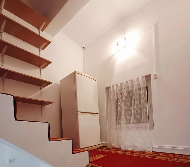 Apartament cu 2 camere semidecomandat în Schei